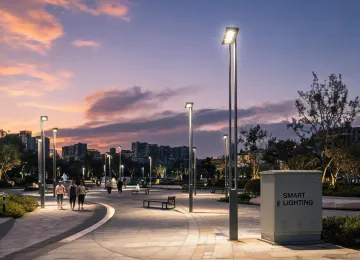 Outdoor area lighting for a city plaza